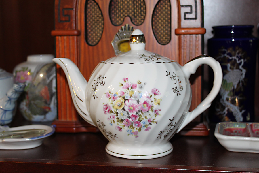 English Teapot, no mark
